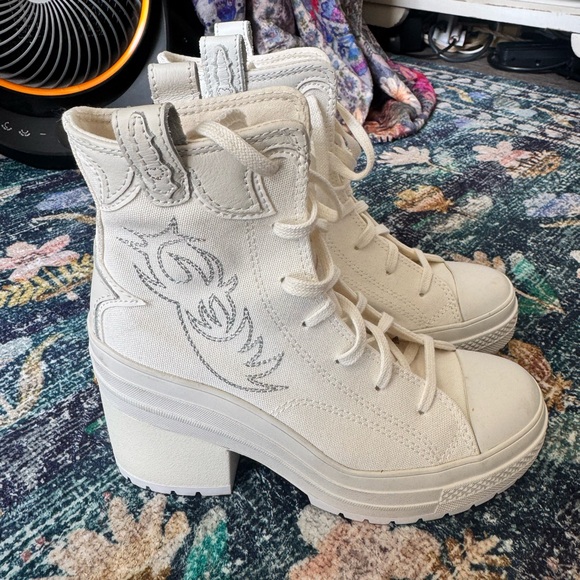 Converse Shoes - NWOT Converse White Western Heel Lace-Up Platform Ankle Boots